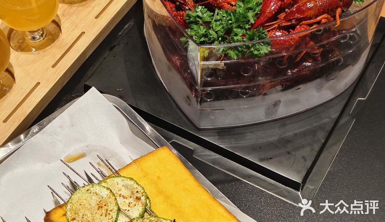 来这里，扭个头就能交到朋友[点赞]