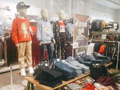 -H&M(华润万象城店)