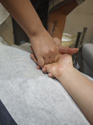 -甲壳虫美甲美睫·美肤
