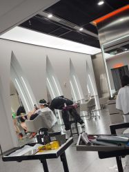 -艾美A·M Hair Salon