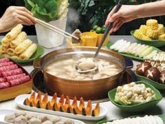 -润园四季椰子鸡火锅(卓越INTOWN店)
