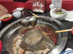 -醉董牛川派鲜肉自选火锅(烟台店)