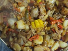 牛蛙爱上虾-小民大排档(光谷店)