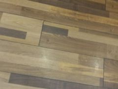 -水平有限螺蛳粉(宏达大厦店)