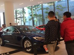 -TESLA 特斯拉(广州天环广场体验店)