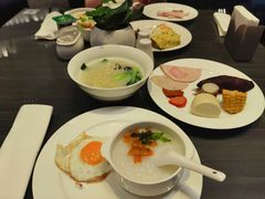 -上海滴水湖皇冠假日酒店