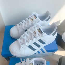-adidas(德基广场店)