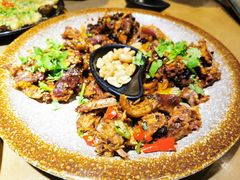 -何师烧烤·香辣蟹·川菜·30年老品牌(太古里旗舰店)