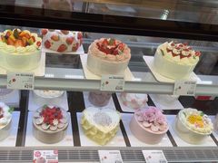 -花花卷卷·鲜食蛋糕(静安久光百货店)