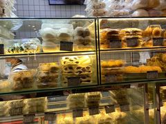 -白玉兰食品甜凤店(合生汇店)