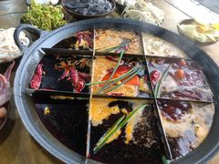 -正南齊北重庆老火锅(光华村直营店)