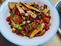 -有红鸡毛店·川菜(建设路店)