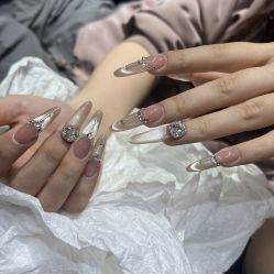 -Nail Me美甲美睫