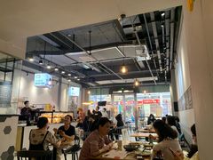 大堂-HELLO 27 意面·沙拉·帕尼尼