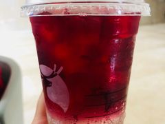 石榴蔓越莓气泡水-瑞幸咖啡(经四路万达写字楼店)