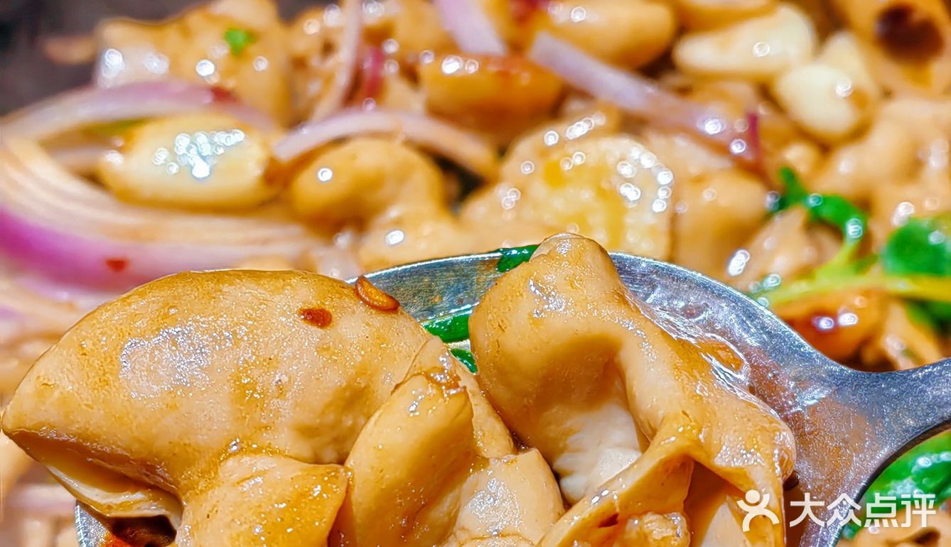 那一锅热气腾腾的啫啫煲令人再三回味