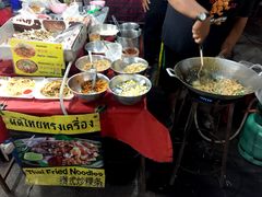 炒金邊粉-周日夜市