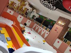-百联临沂购物中心(临沂路店)