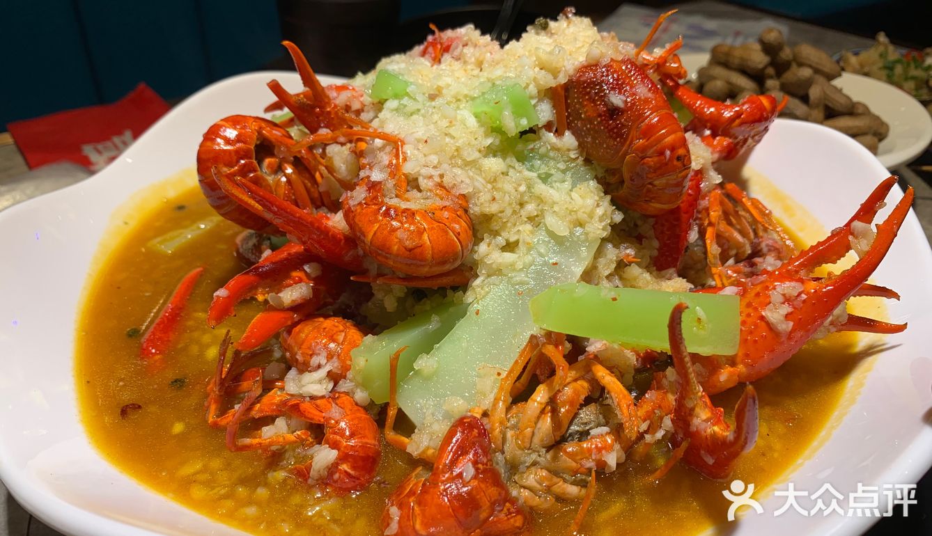 今年吃过的最大只的小龙虾🦞