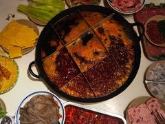 -岗上渣渣老火锅(两路口店)