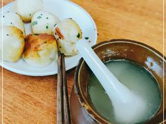 -老字号眼镜子煎包汤包店