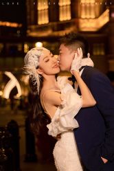 -现代经典婚纱摄影
