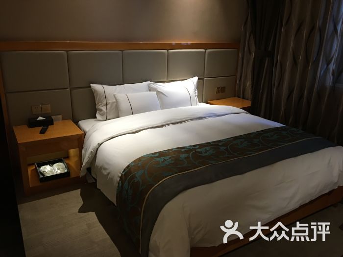 皇程水晶酒店(虹桥会展中心店)的点评