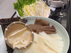 -红鼎豆捞·非遗鲍皇汤火锅(宝丰路店)