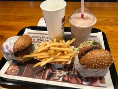 -The Habit Burger Grill 哈比特汉堡(复兴soho店)