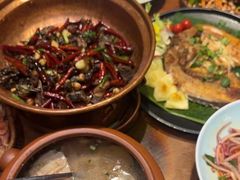 -老滇山寨•云南特色菜•地方菜•民族风情歌舞表演(金碧店)