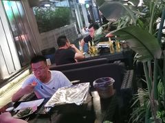 -何师烧烤·香辣蟹·川菜·30年老品牌(太古里旗舰店)