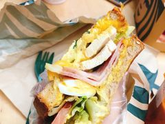 培根鸡肉俱乐部大嘴三明治-星巴克(北京新东安)