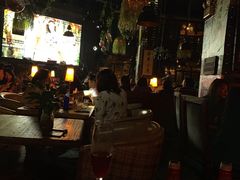 -胡桃里乐队酒馆(鎏嘉码头店)