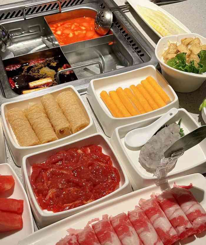 海底捞火锅(博乐里店)-"服务一如既往的好,各项都不错,推荐.