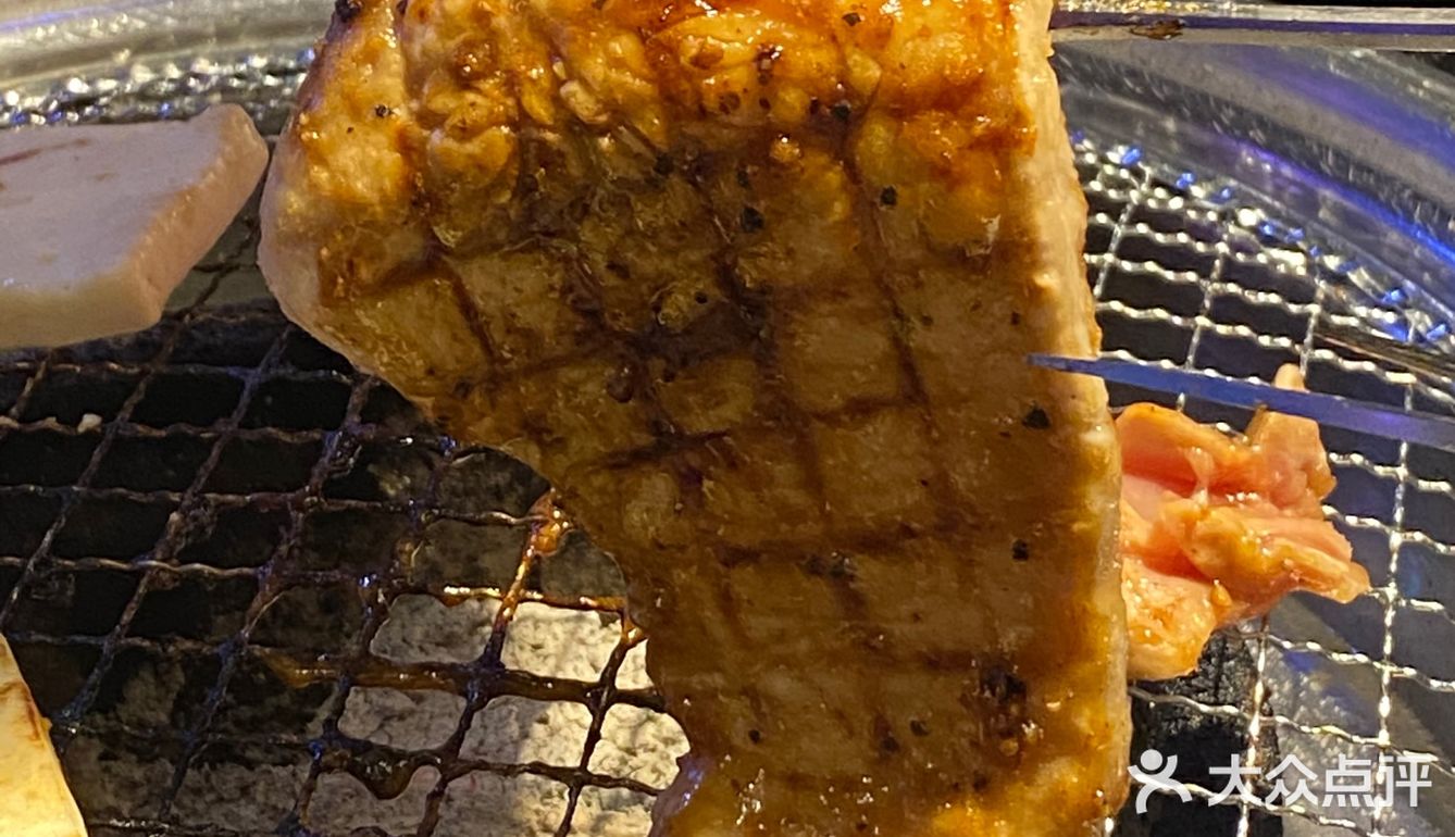 龙洞·灵与肉🌈| 不仅潮饮好喝 肉也好吃的 Ins烤肉店！💥