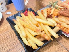 -汽车博物馆主题餐厅