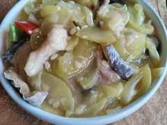 -东方之猪四更烤乳猪(金垦总店)