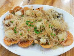 蒜蓉粉丝蒸扇贝-明记海鲜大排档(巽寮湾店)