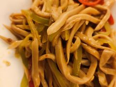 -东方豪景花园酒店·怡景旋转餐厅