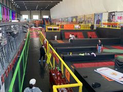 -反弹空间蹦床主题乐园