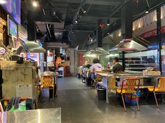 大堂-马路牙子地桌烤肉(工体店)