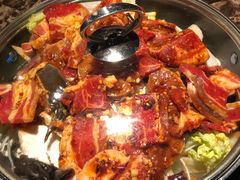 黑毛猪五花焖锅-猪啊牛呀羊啊铜盘烤肉(正大广场店)