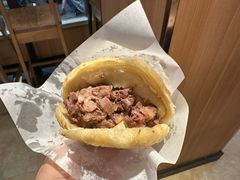 -闫家驴肉老店(华电一校店)