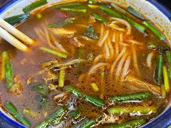 焖汤米线-个旧正宗糖粉小肉串·烧烤