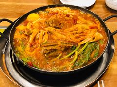 土豆排骨火锅-喇喇排骨火锅·传统韩式脊骨汤(望京西园总店)