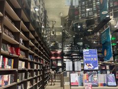 -钟书阁(群光广场店)
