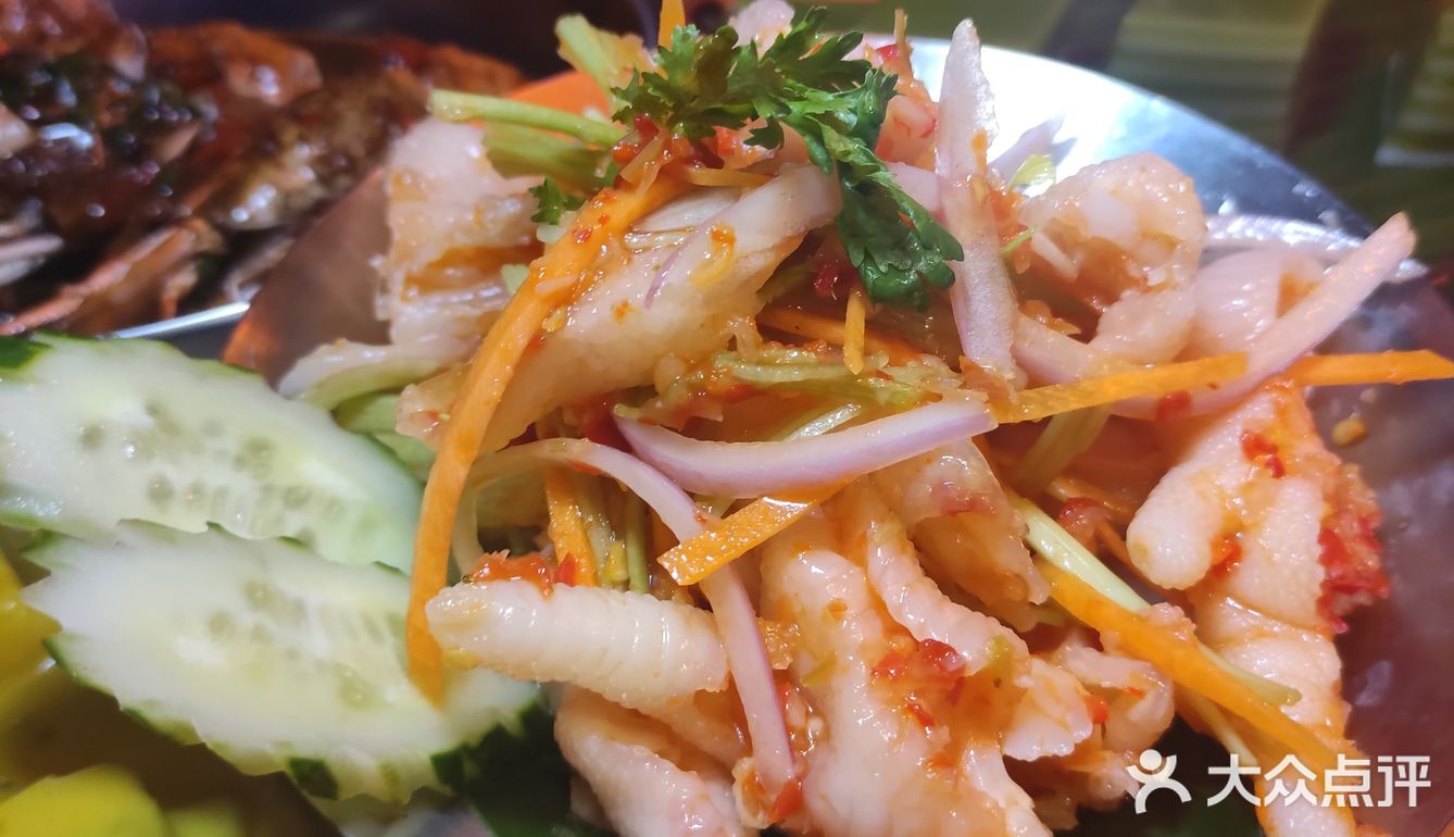 琶醍最平价泰国街头小吃🍲大虾冬阴功+千层糕我最爱！