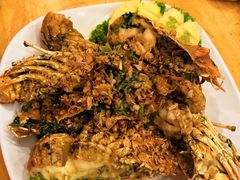 -J Daeng Seafood