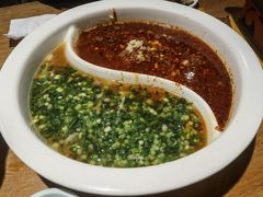 鸳鸯水煮牛肉-成都吃客(九眼桥店)