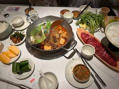 -左庭右院鲜牛肉火锅(七宝领展广场店)